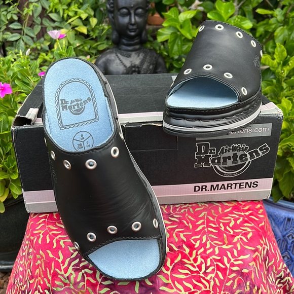 New Dr. Martens Silver Gromet Cut Out Black Vintage 90’s Chunky Slides Sandals - Picture 4 of 17